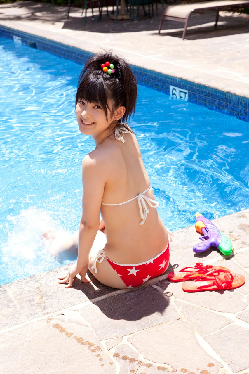 [Sách điện tử H!P] Tập ảnh Tsugunaga Momoko số 77 - 79