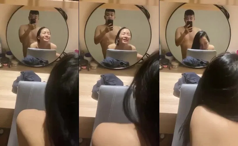 Clip: Với vẻ mặt thỏa mãn em cong mông cho anh doggy trước gương - Clip Hot Việt